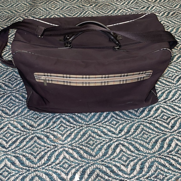 Burberry - Picture 2 of 12